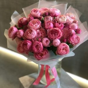 Моно кустовых пионовидных роз